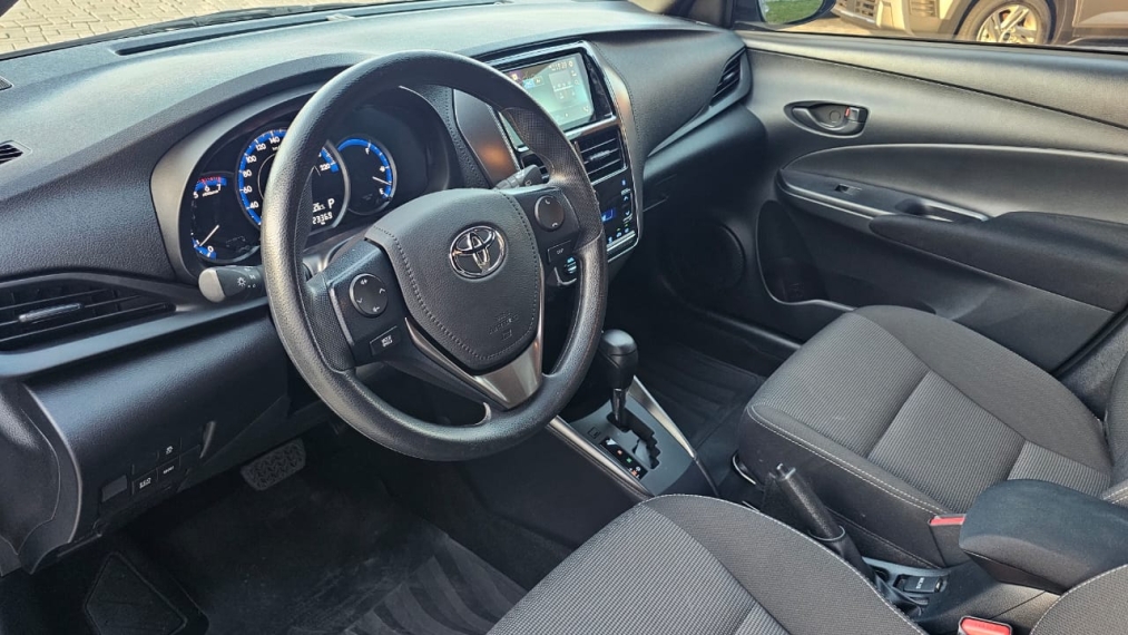 toyota yaris 1.5 16v flex xl multidrive 4p automatico 202514