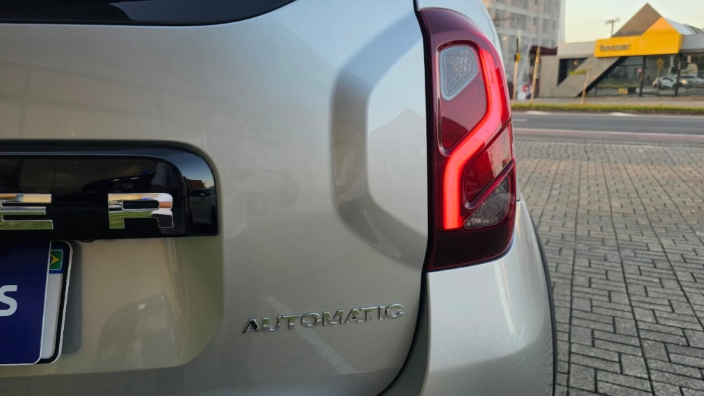 renault duster 2.0 dynamique 4x2 16v flex 4p automatico 20169