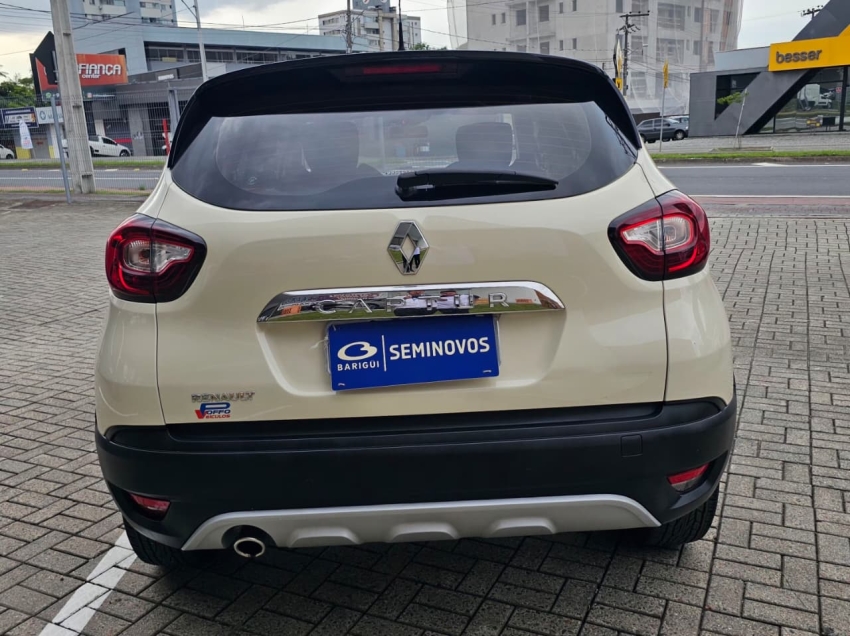 renault captur 1.6 16v sce flex zen x-tronic 4p automatico 20185