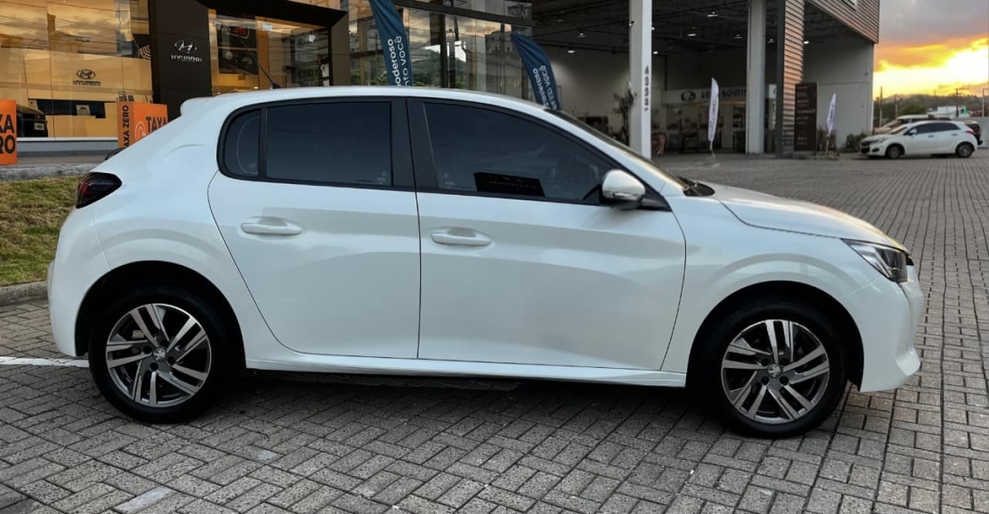 peugeot 208 1.6 16v flex allure at6 4p automatico 20233