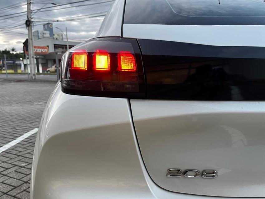 peugeot 208 1.6 16v flex allure at6 4p automatico 20239