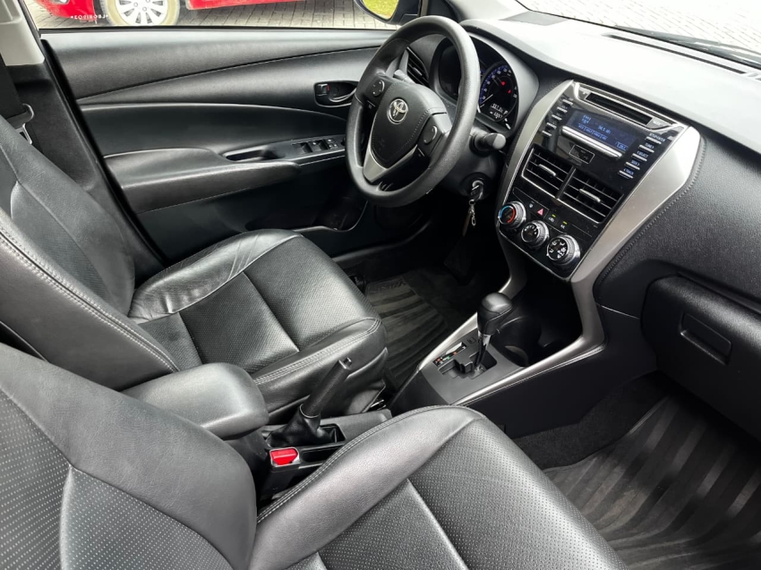 toyota yaris 1.3 16v flex xl live multidrive 1.5 4p automatico 202015