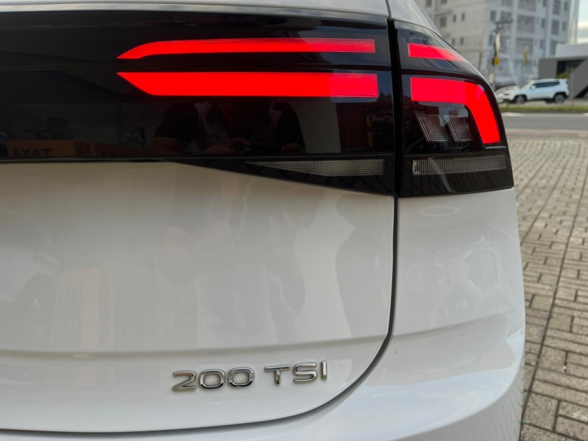 volkswagen nivus 1.0 200 tsi total flex comfortline automatico 4p 20239