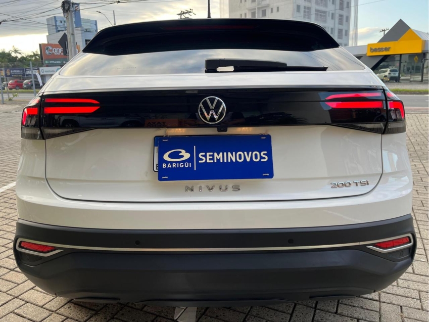 volkswagen nivus 1.0 200 tsi total flex comfortline automatico 4p 20235