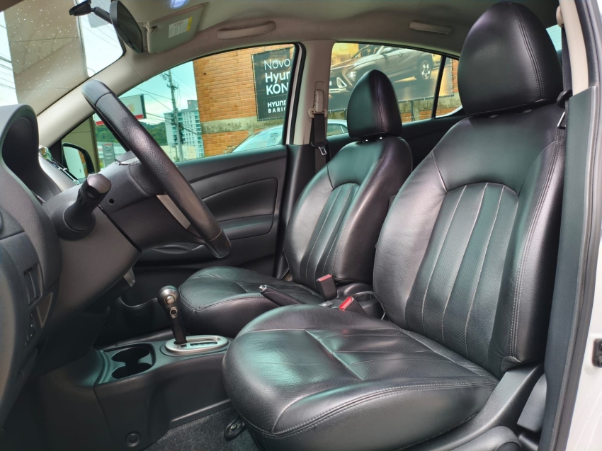 nissan versa 1.6 16v flexstart unique 4p xtronic flex automatico 201710