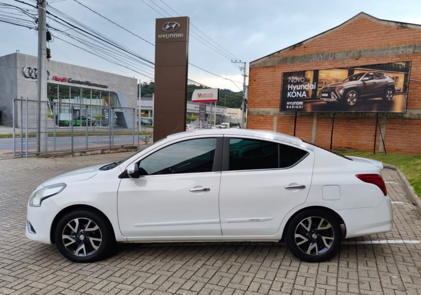 nissan versa 1.6 16v flexstart unique 4p xtronic flex automatico 20177