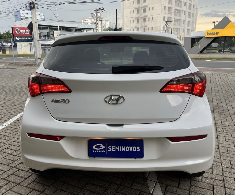 hyundai hb20 1.0 comfort plus 12v flex 4p manual 20195