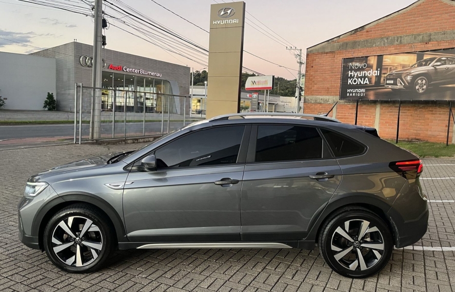 volkswagen nivus 1.0 200 tsi total flex highline automatico 4p 20247