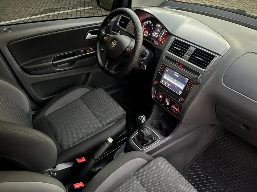 volkswagen fox 1.6 msi total flex connect 4p manual 202015
