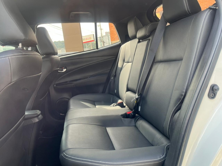 toyota yaris 1.5 16v flex x way multidrive 4p automatico 202018