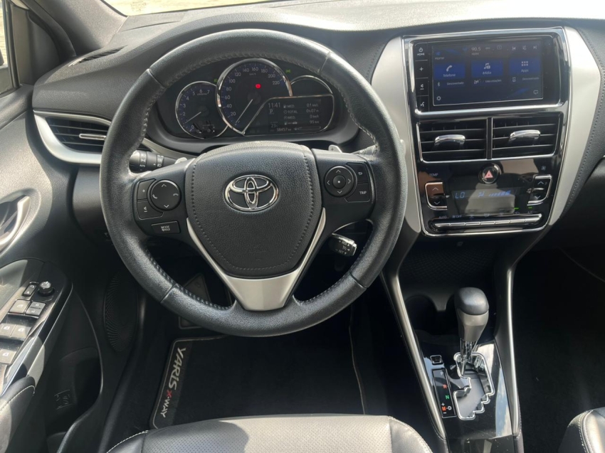toyota yaris 1.5 16v flex x way multidrive 4p automatico 202014