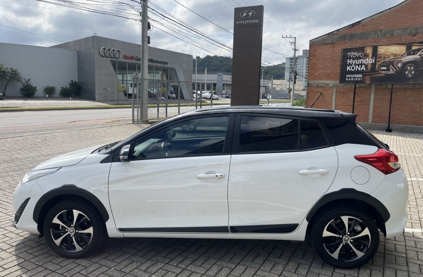 toyota yaris 1.5 16v flex x way multidrive 4p automatico 20207