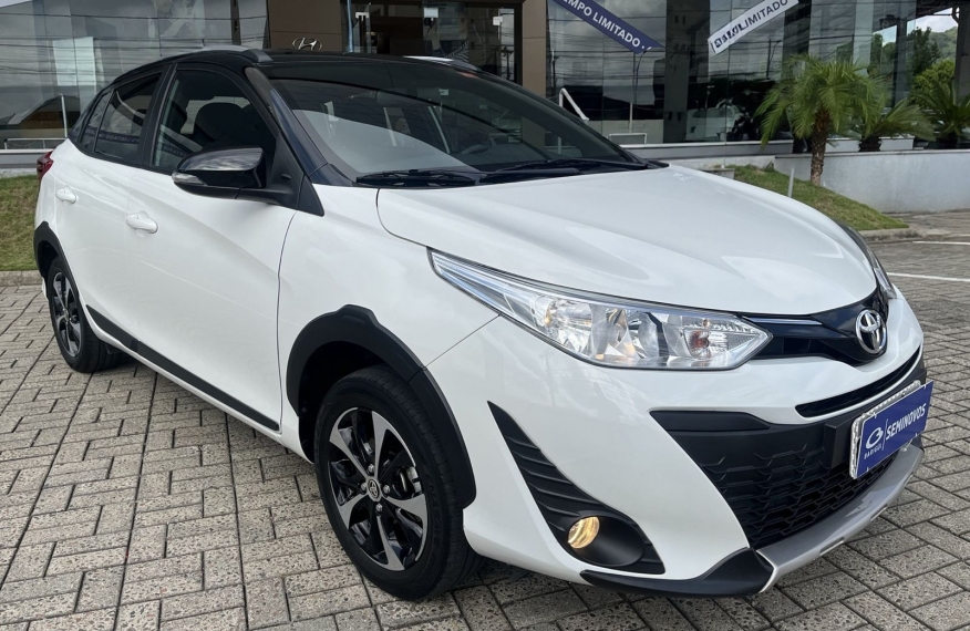 toyota yaris 1.5 16v flex x way multidrive 4p automatico 20202