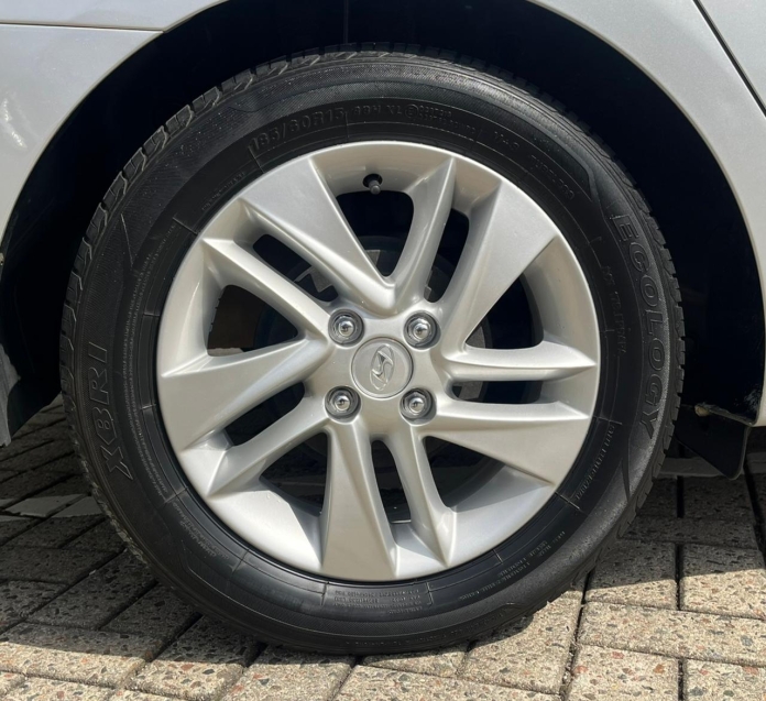 hyundai hb20s 1.6 premium 16v flex 4p automatico 201510