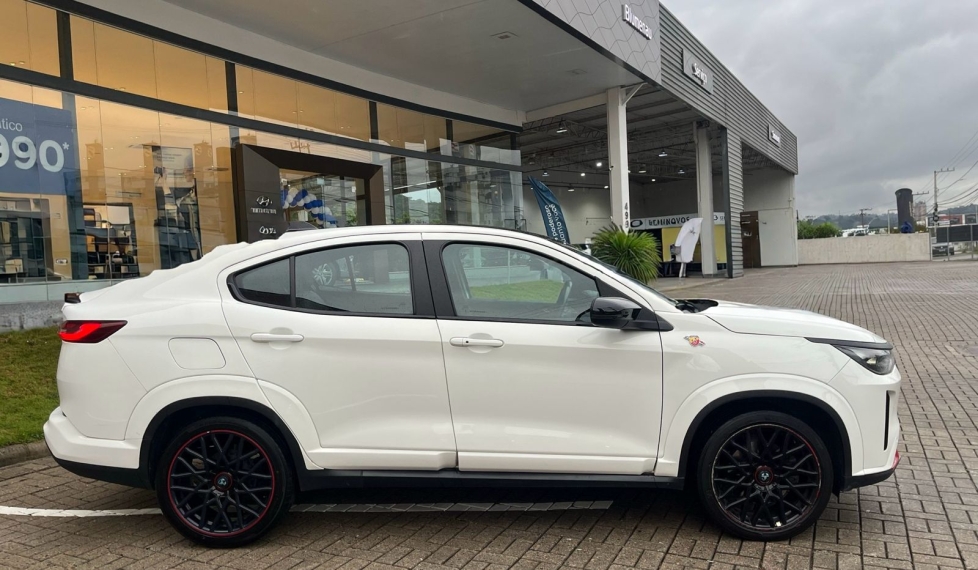 fiat fastback 1.3 turbo 270 flex abarth at6 4p automatico 20243