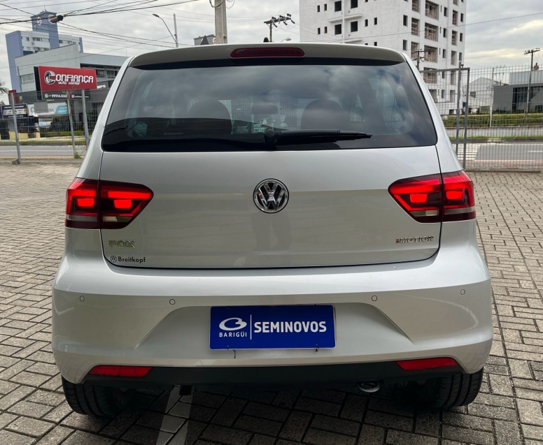 volkswagen fox 1.6 msi total flex connect 4p i-motion semiautomatico 20195