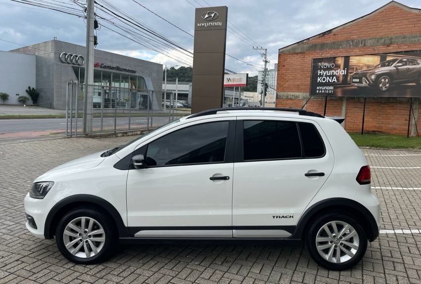 volkswagen fox 1.0 mpi track 12v flex 4p manual 20177