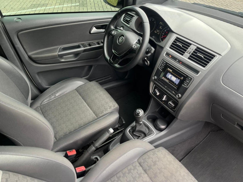 volkswagen fox 1.0 mpi track 12v flex 4p manual 201715