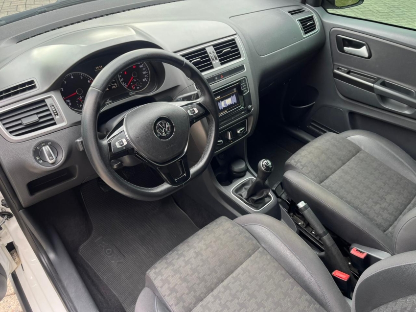 volkswagen fox 1.0 mpi track 12v flex 4p manual 201716