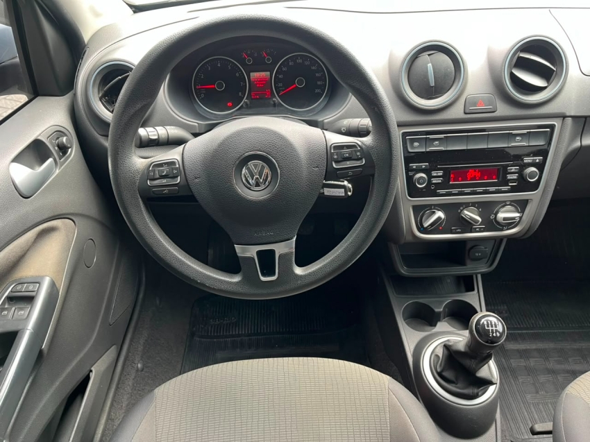 volkswagen voyage 1.0 mi 8v flex 4p manual 201414