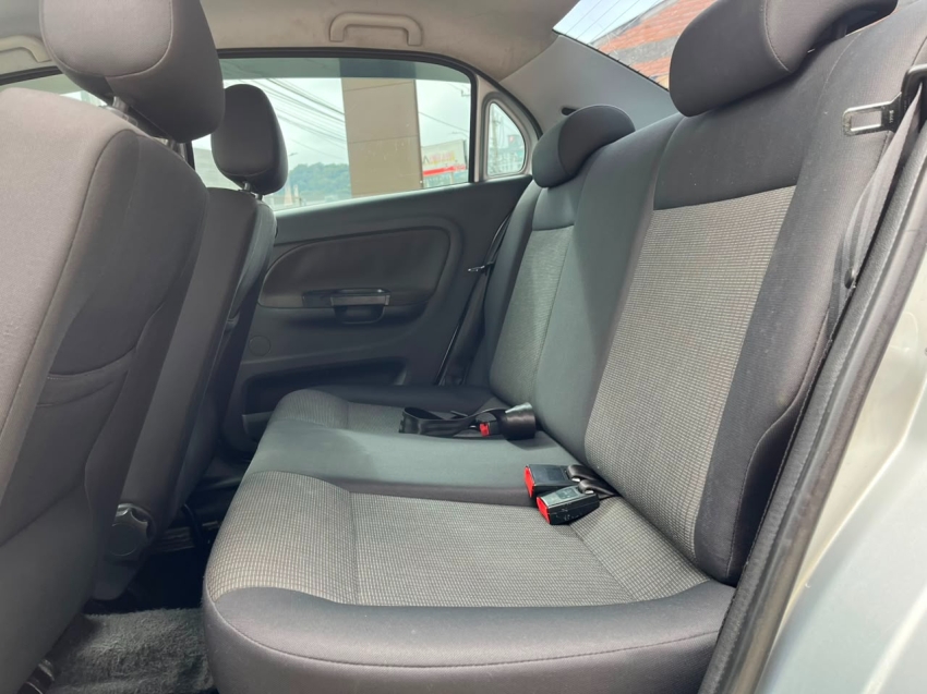 volkswagen voyage 1.0 mi 8v flex 4p manual 201418