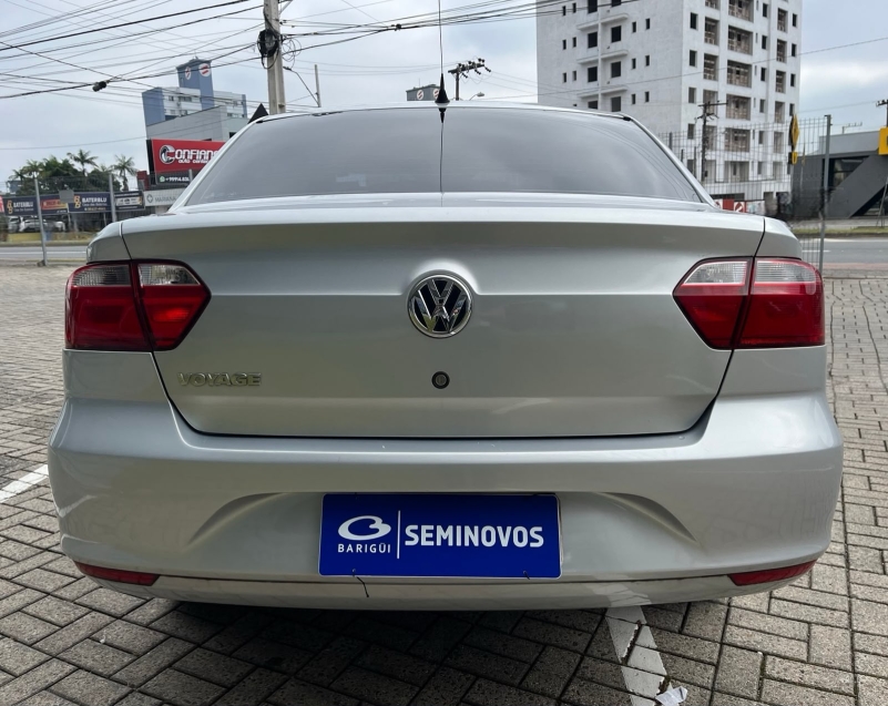 volkswagen voyage 1.0 mi 8v flex 4p manual 20145
