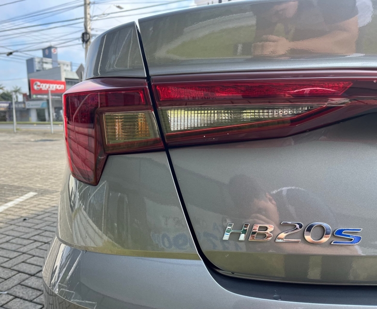 hyundai hb20s 1.0 12v flex limited manual 4p 202310