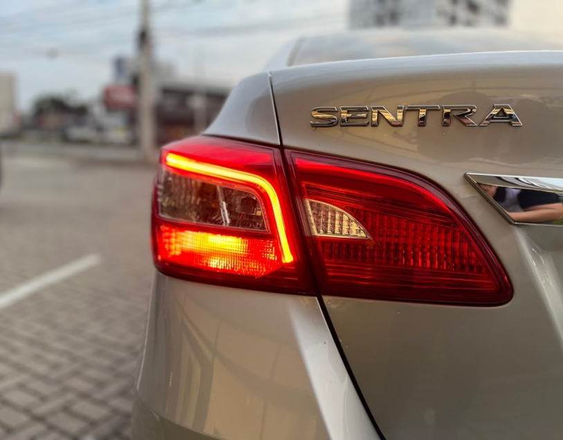 nissan sentra 2.0 sv 16v flexstart 4p automatico flex 20209