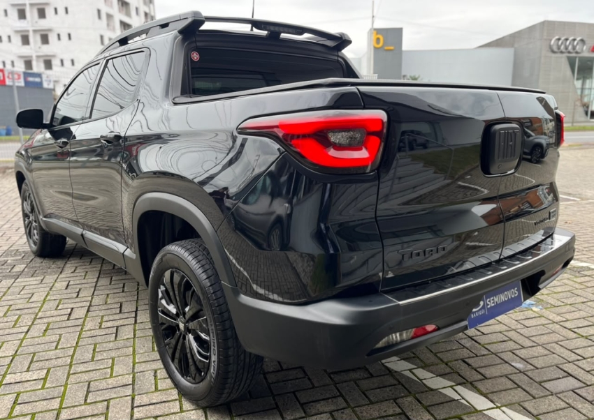 fiat toro 1.3 turbo 270 flex volcano at6 4p automatico 20236