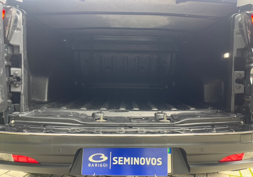 fiat toro 1.3 turbo 270 flex volcano at6 4p automatico 202318