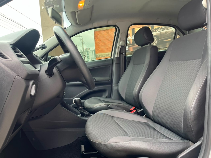 volkswagen voyage 1.6 16v msi totalflex 4p automatico flex 202211