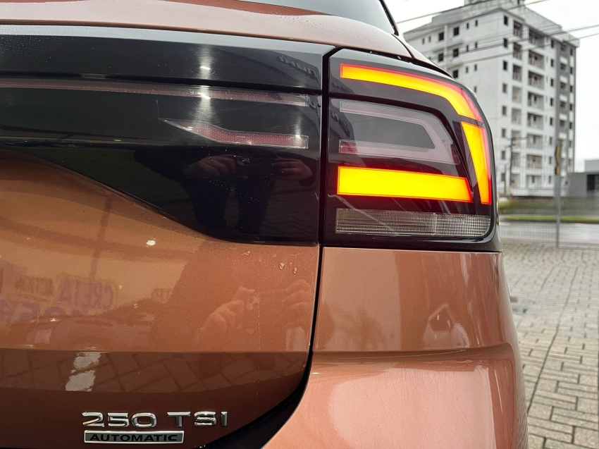 volkswagen t-cross 1.4 250 tsi total flex highline automatico 4p 20209