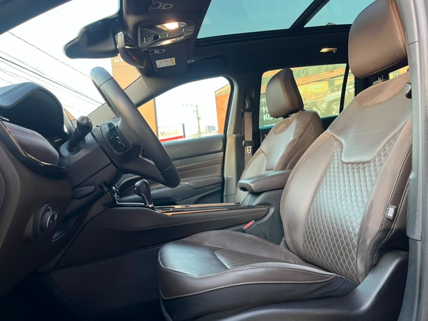 jeep commander 2.0 td380 turbo diesel overland at9 4p automatico 202211