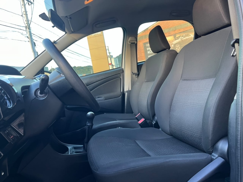 toyota etios 1.3 x 16v flex 4p manual 201411