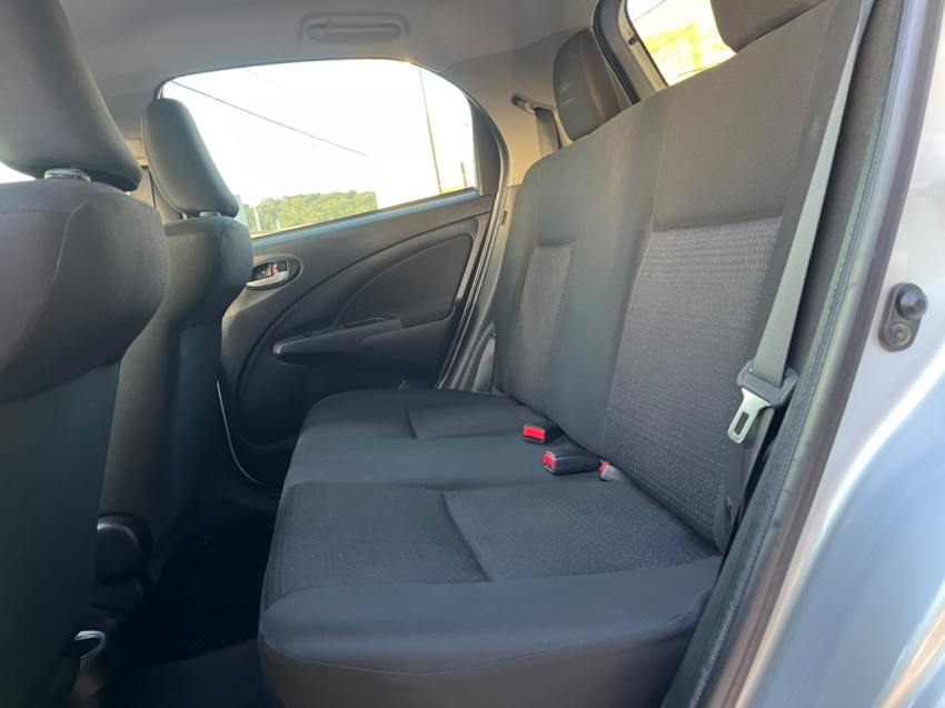 toyota etios 1.3 x 16v flex 4p manual 201418