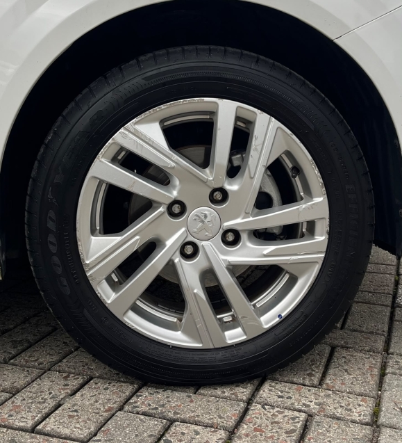 peugeot 208 1.6 16v flex active pack at6 4p automatico 20219