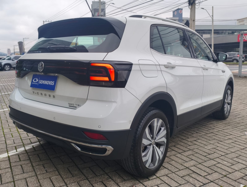 volkswagen t-cross 1.4 250 tsi total flex highline automatico 1.3 4p 20204