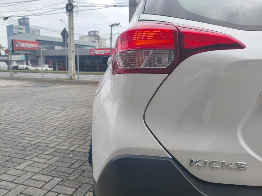 nissan kicks 1.6 16v flexstart s 4p xtronic flex automatico 20218