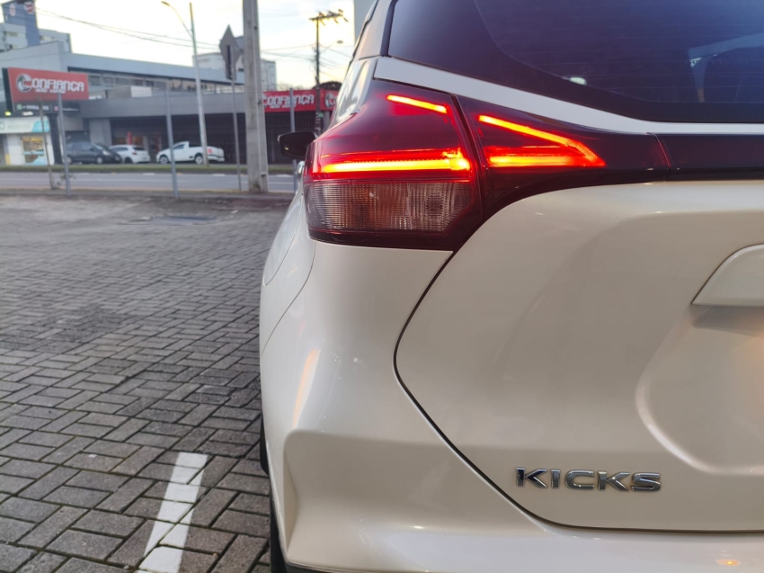 nissan kicks 1.6 16v flexstart exclusive xtronic flex 4p automatico 20228