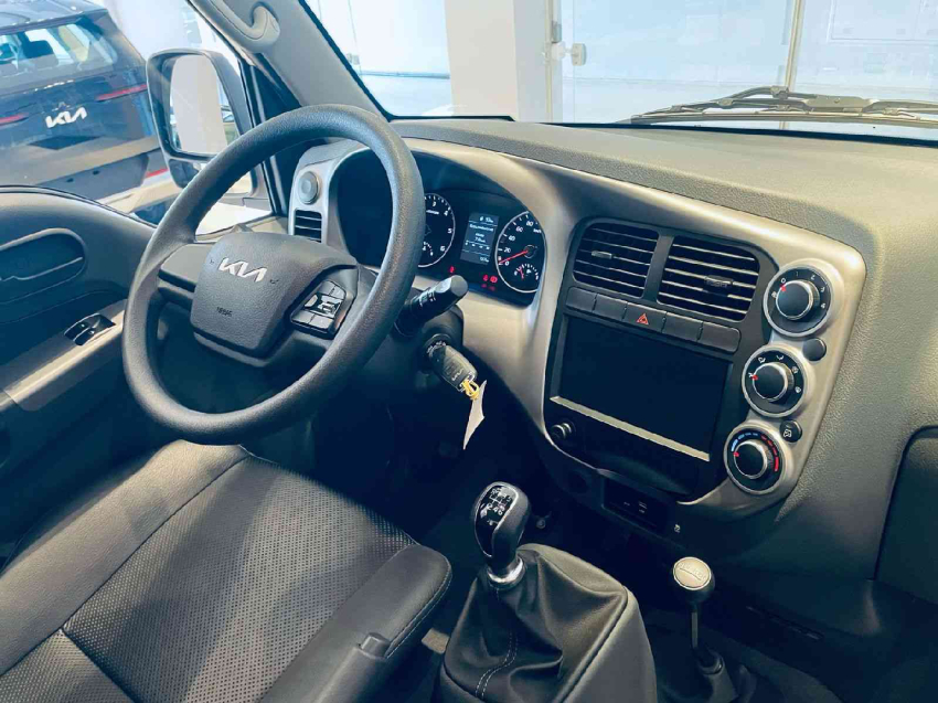 kia bongo 2.5 td diesel std cs 4x4 manual 2024