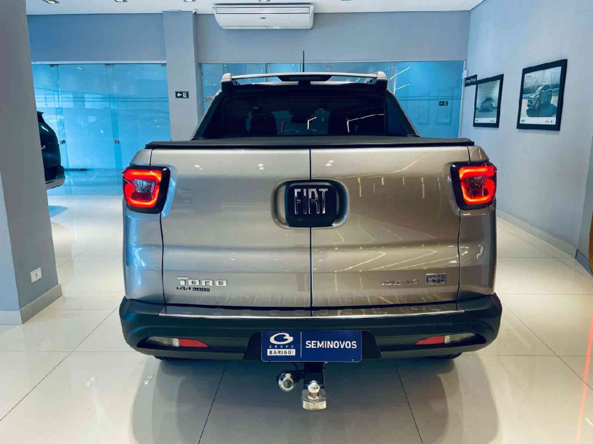 fiat toro 1.3 turbo 270 flex volcano at6 2023
