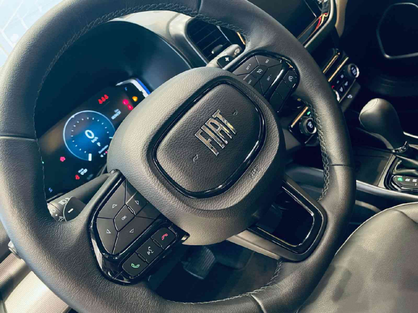 fiat toro 1.3 turbo 270 flex volcano at6 2023