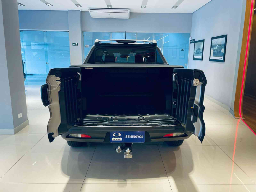 fiat toro 1.3 turbo 270 flex volcano at6 2023