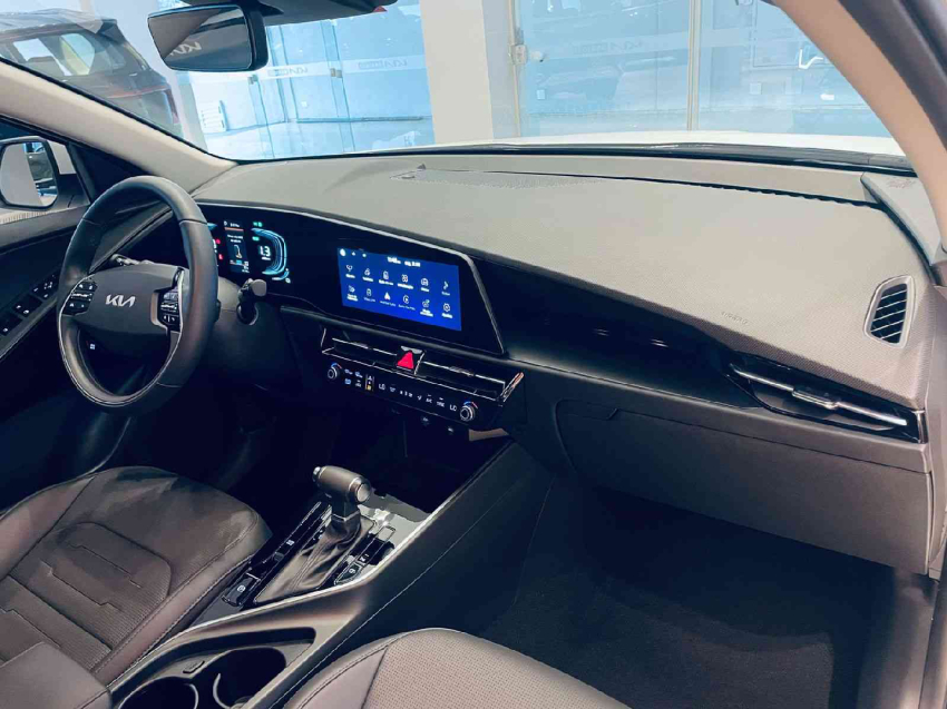 kia niro 1.6 gdi hev ex dct 2024