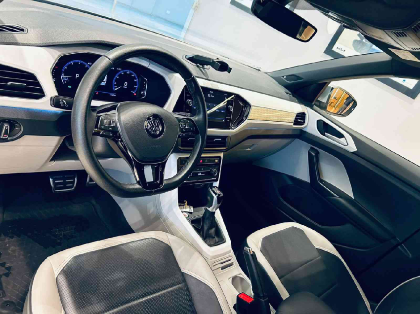 volkswagen t-cross 1.4 250 tsi total flex highline automatico 4p 2020