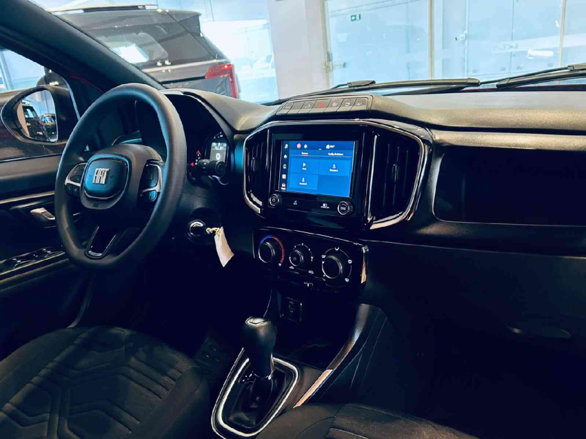 fiat strada 1.3 firefly flex volcano cd cvt 2p automatico 2025