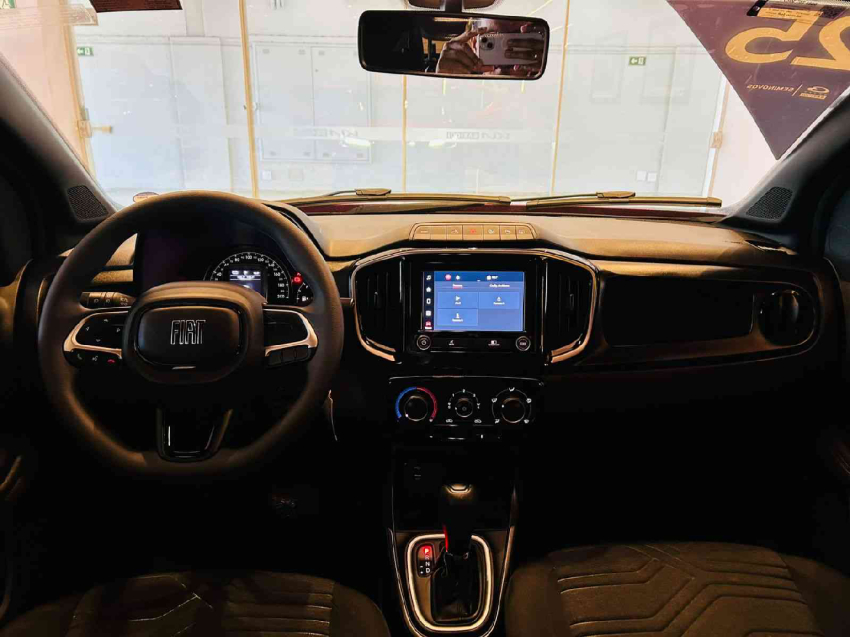 fiat strada 1.3 firefly flex volcano cd cvt 2p automatico 2025