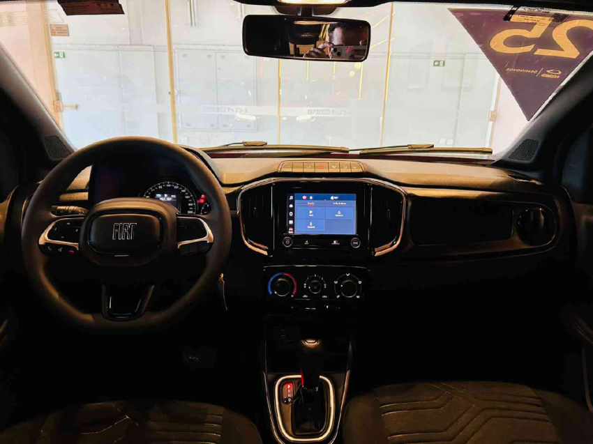 fiat strada 1.3 firefly flex volcano cd cvt 2p automatico 2025