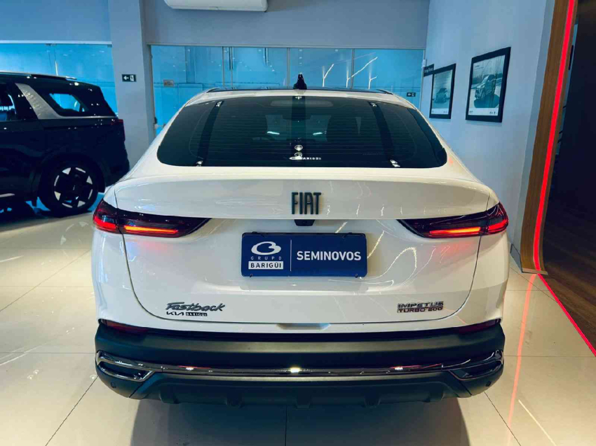 fiat fastback 1.0 turbo 200 flex impetus cvt 4p automatico 2025
