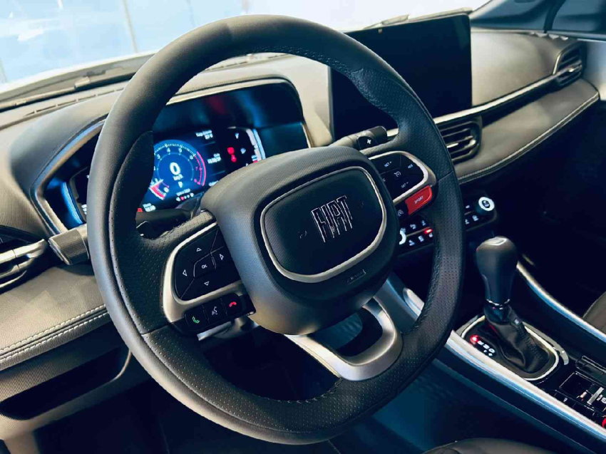 fiat fastback 1.0 turbo 200 flex impetus cvt 4p automatico 2025